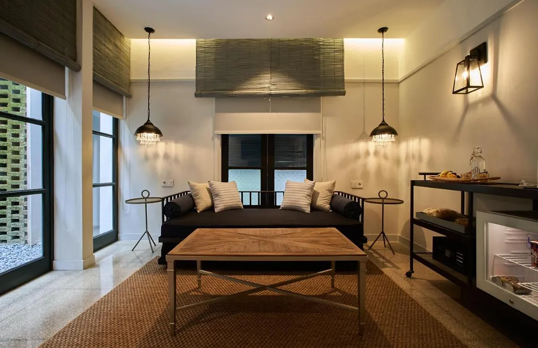 Lamandau House-1